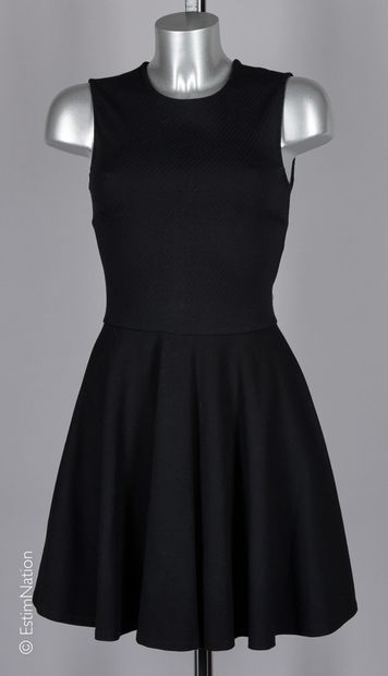 DIANE VON FURSTENBERG
ROBE patineuse en viscose...