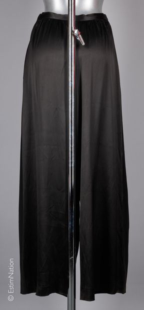 CHRISTIAN LACROIX (COLLECTION AUTOMNE-HIVER...