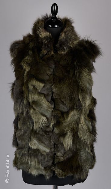 ADRIENNE LANDAU
VESTE sans manches en patchwork...