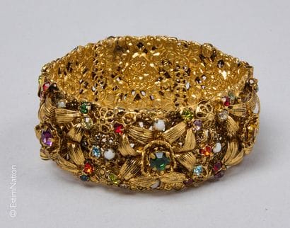 TRAVAIL AMERICAIN
BRACELET en métal doré...