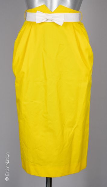 COURREGES CIRCA 1980
JUPE taille haute en...