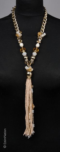 COLLIER 
Sautoir en métal composé d'une chaîne...