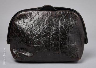 FURLA VINTAGE
POCHETTE en cuir façon alligator...