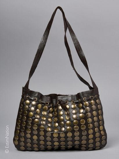 ANONYME
SMALL BAG in chocolate leather riveted...