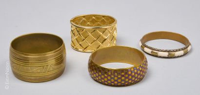 ANONYME, ANONYME TRAVAIL ETRANGER
Gilded...