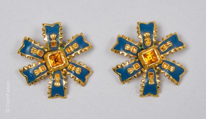 YVES SAINT LAURENT VINTAGE
PAIR OF EAR CLIPS...