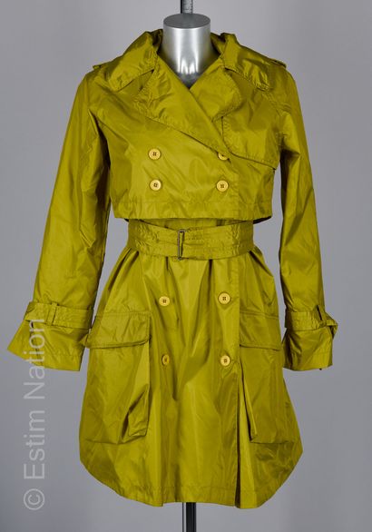 CORA KEMPERMAN
ENSEMBLE comprenant une robe...