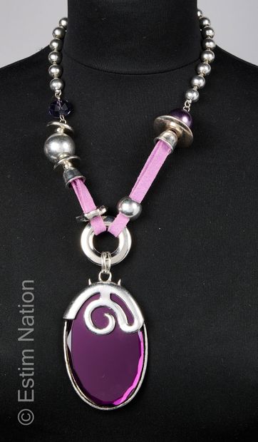 COLLIER VINTAGE 80'S
Important collier composé...