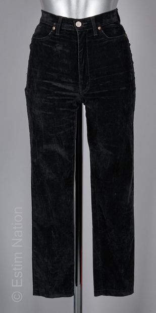 JEANS DE CHRISTIAN LACROIX
PANTALON en velours...