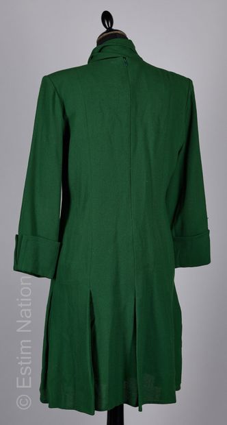 BOUTIQUES GIVENCHY CIRCA 1995
ROBE en crêpe...