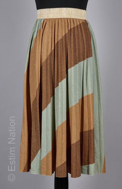 JOHANNA
TROIS JUPES en polyester et lurex,...