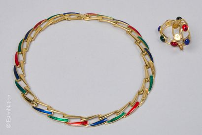ANONYME CIRCA 1980
DEMI PARURE en métal doré...