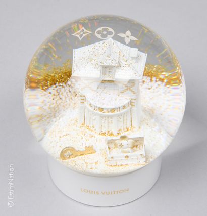 LOUIS VUITTON (2022)
BOULE A NEIGE figurant...
