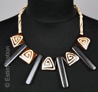 COLLIER 