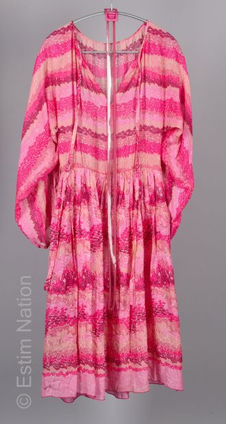VALENTINO (ATTRIBUE A) CIRCA 1978
ROBE en...