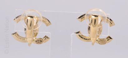 CHANEL (AUTOMNE HIVER 2022)
PAIRE DE CLIPS...