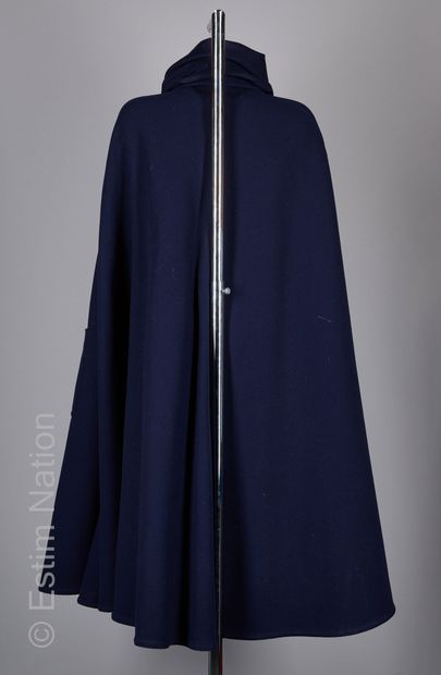 JEAN LOUIS SCHERRER BOUTIQUE N° B11733
IMPORTANTE...