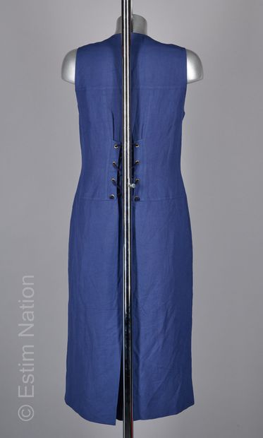 EN + GIVENCHY CIRCA 1990
ROBE en viscose...