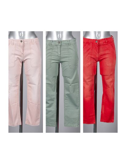 JOHANNA
TROIS PANTALONS en coton façon denim...
