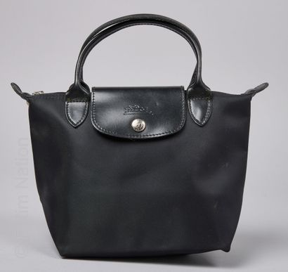 LONGCHAMP
MINI SAC pliage en nylon et cuir...
