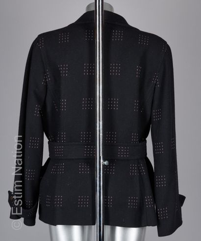 GIVENCHY
VESTE en laine noire surpiquée bordeaux...