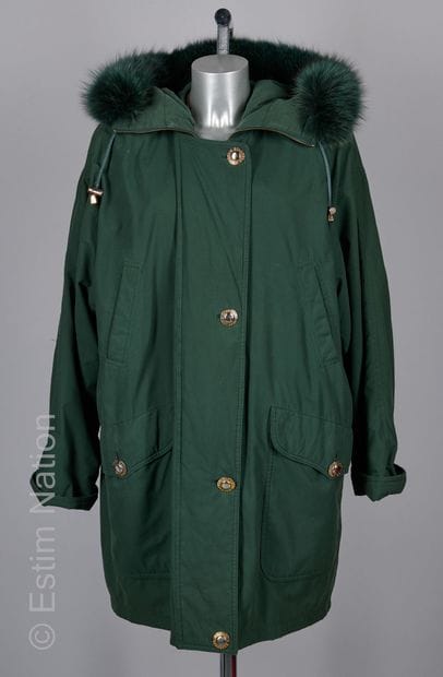FOURRURES JEAN LOUIS SCHERRER
MANTEAU en...