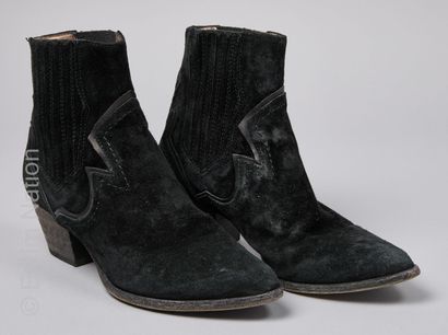 ANNE TUIL
PAIRE DE BOOTS d'inspiration santiags...