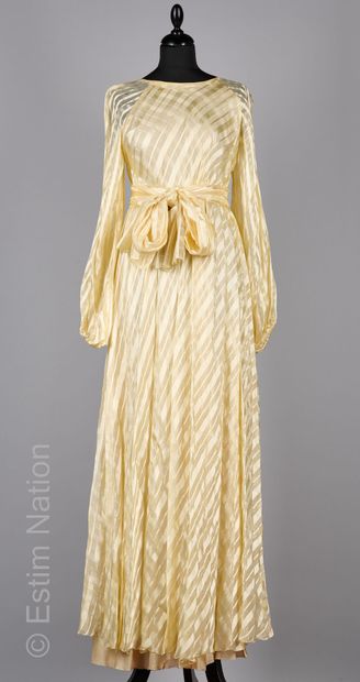 LOUIS FERAUD CIRCA 1970
ROBE D'HOTESSE en...