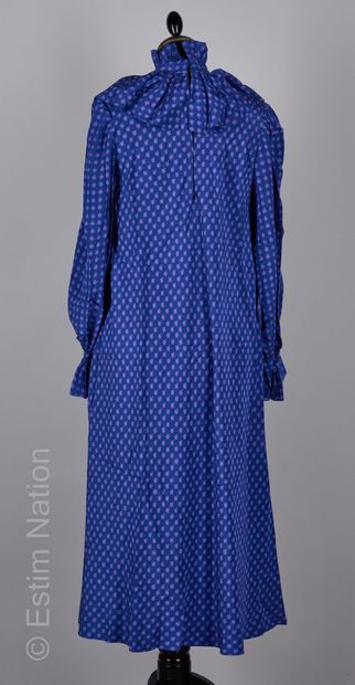 MARIE MARTINE CIRCA 1970
ROBE en soie violette...