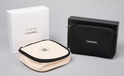 CHANEL BEAUTE
VANITY et TROUSSE DE TOILETTE...