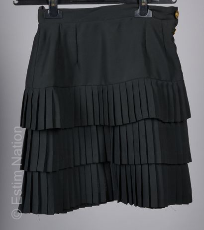 MAUD DEFOSSEZ VINTAGE
DEUX JUPES en polyester...