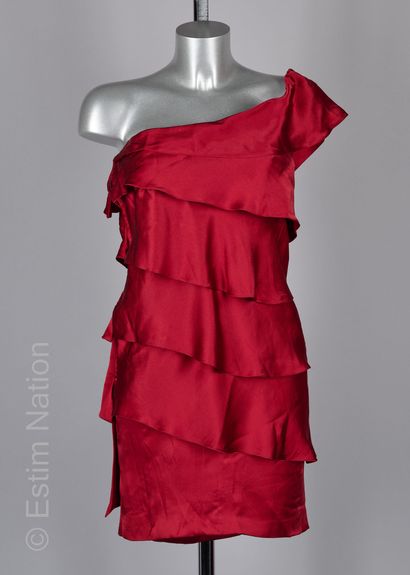 LORIS AZZARO VINTAGE
ROBE à emmanchure asymétrique...