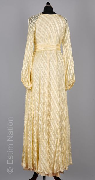LOUIS FERAUD CIRCA 1970
ROBE D'HOTESSE en...