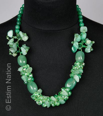 COLLIER 