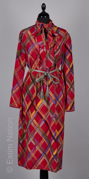 LOUIS FERAUD VINTAGE
ROBE droite en soie...
