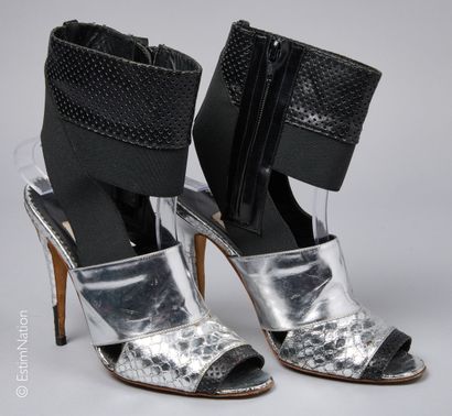 MANOLO BLAHNIK
PAIRE DE SANDALES en python...