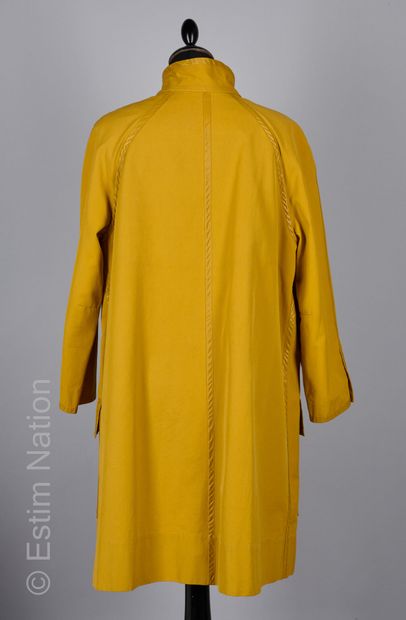 HERMES PARIS BOUTIQUE SPORT CIRCA 1975/80
PARDESSUS...