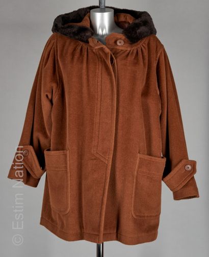 YVES SAINT LAURENT FOURRURES (MANQUE GRIFFE)
PELISSE...