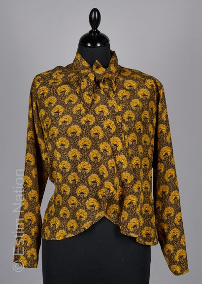 UNGARO PARALLELE, GIORGIO ARMANI VINTAGE
CORSAGE...