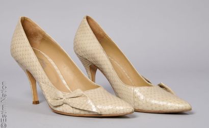 PAUL & JOE
PAIR OF ESCARPINS in python with...
