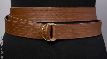 YVES SAINT LAURENT RIVE GAUCHE DEBUT 1990
Double-turn...