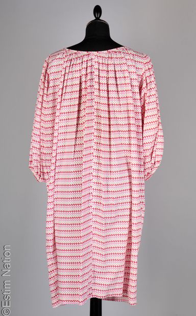 SAINT LAURENT RIVE GAUCHE FIN 1970
Straight...