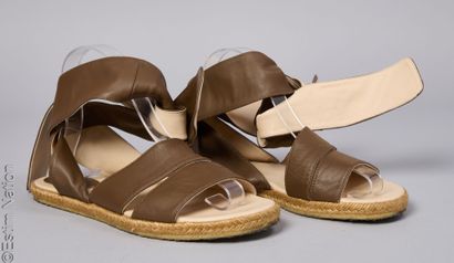 CHLOE
Pair of wide-strap khaki leather ESPADRILLES...