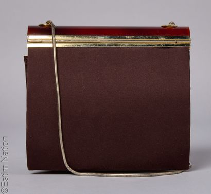 ANONYME CIRCA 1970
PETIT SAC minaudière en...