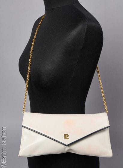 PIERRE CARDIN CIRCA 1970
POCHETTE en cuir...