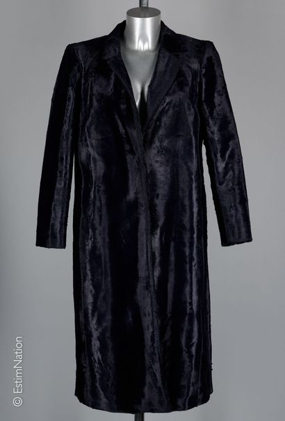 DMN (FALL 2018 COLLECTION)
Coat in cotton...