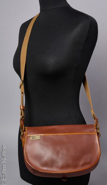 UPLA VINTAGE
BESACE in grained leather lined...