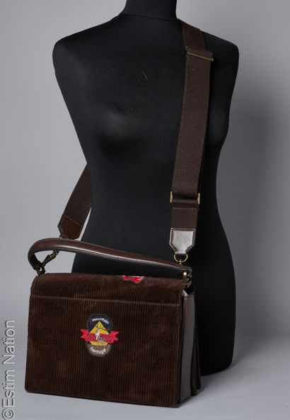 DSQUARED2
BAG with flap in leather and chocolate...