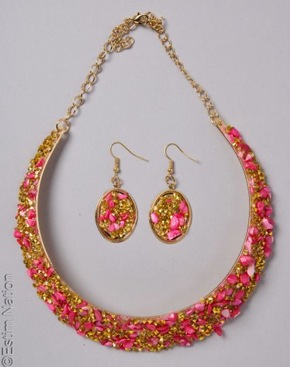 COLLIER 
Demie-parure métal comprenant :...