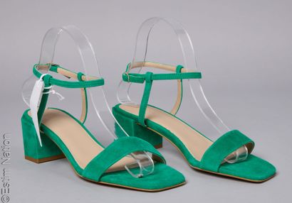 CLAUDIE PIERLOT
PAIRE DE SANDALES en peau...